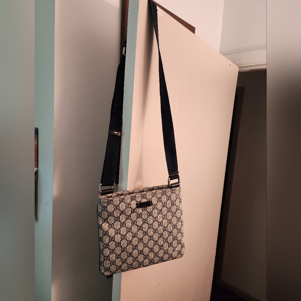 Authentic Gucci Crossbody